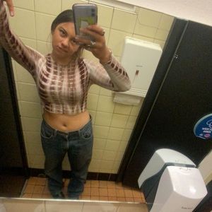 Meet your Posher, Bobbee